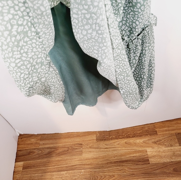 Pinch Lined Floral Dress Size Small NEW with Tag - Picture 11 of 12